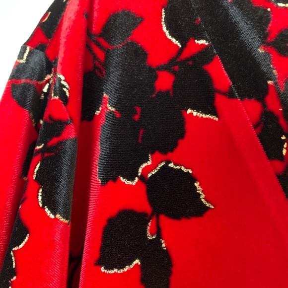 Chico's Red Velvet Crossover Tunic Top Size 4=XXL/20 NEW Black Floral Longsleeve - Picture 4 of 13